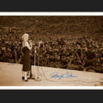 Lithograph - 11x14 Marilyn Sings To The Troops-0